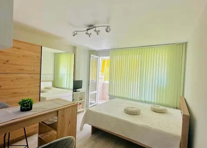 Mitrovichouse דירה